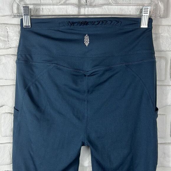 Free People FP Movement capri length leggings size small - Picture 6 of 13